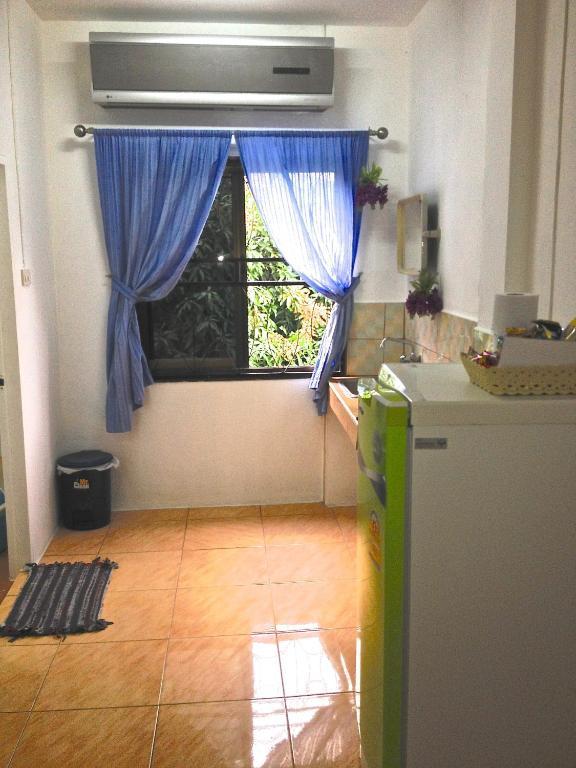 Little Austria Tams Guesthouse Παραλία Σαγουένγκ Δωμάτιο φωτογραφία